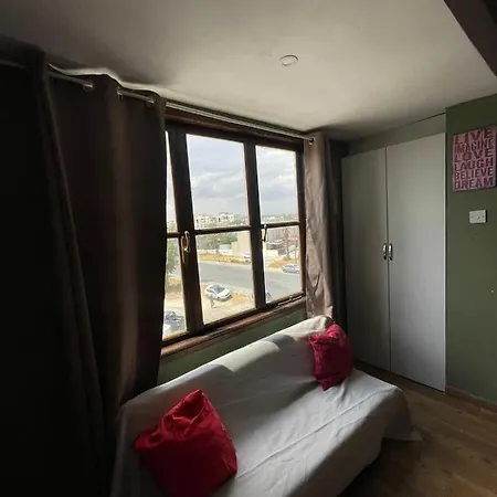 Dream Penthouse Larnaka *